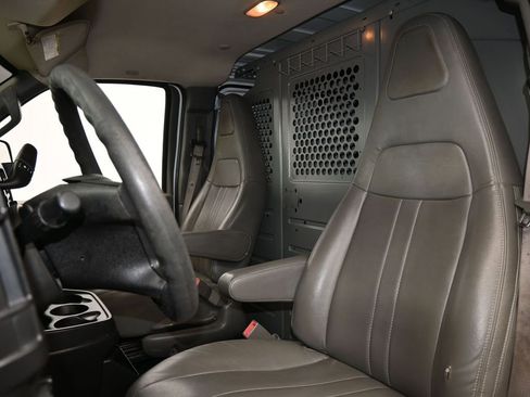 Used 2019 Chevrolet Express 2500 image 10