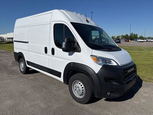 Used 2025 RAM ProMaster 2500 w/ Convenience Group FWD image 6