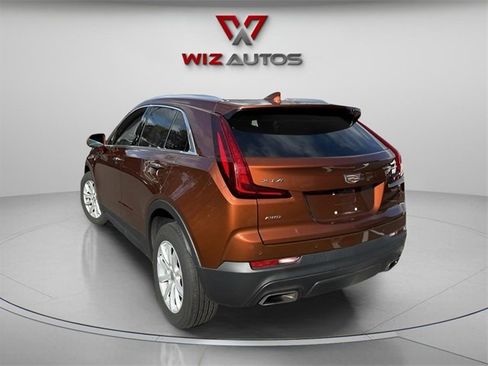 Used 2019 Cadillac XT4 Luxury w/ Cold Weather Package image 5