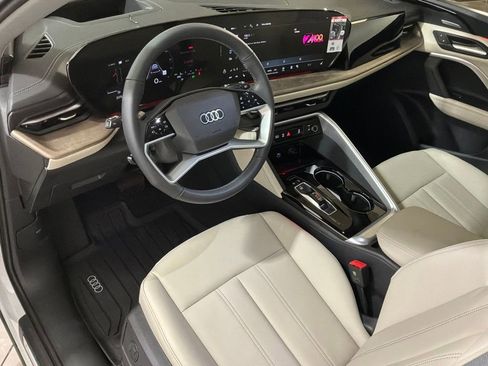 New 2025 Audi Q5 Premium Plus image 17