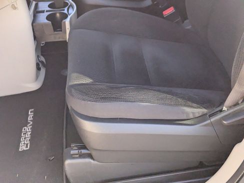 Used 2017 Dodge Grand Caravan SE w/ Power Window Group image 19