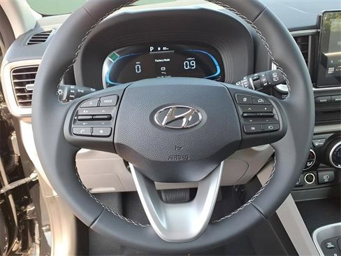 New 2025 Hyundai Venue SEL image 12