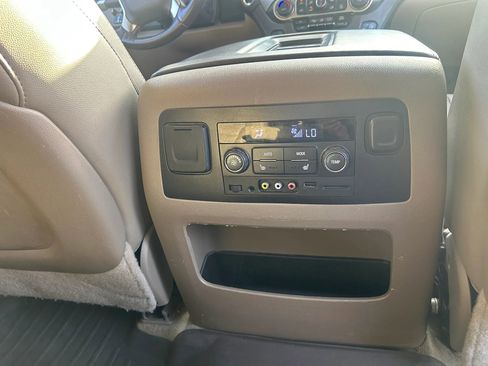 Used 2016 Chevrolet Tahoe LTZ RWD image 11