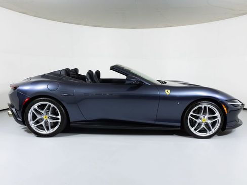 Used 2024 Ferrari Roma Spider image 29