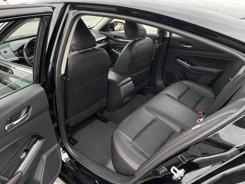 Used 2024 Nissan Altima 2.5 SR FWD image 36