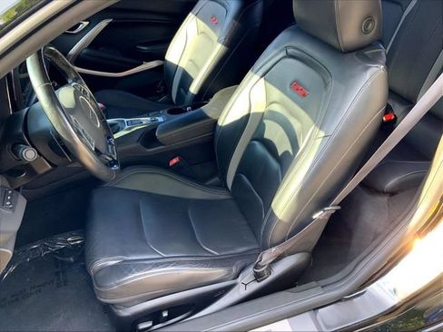Used 2017 Chevrolet Camaro SS RWD image 29