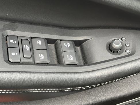 Used 2022 Jeep Grand Cherokee Altitude RWD image 7