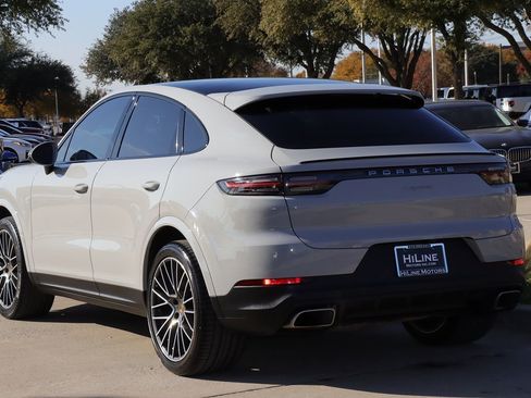 Used 2021 Porsche Cayenne Coupe image 7