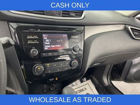 Used 2016 Nissan Rogue S AWD/4WD image 21