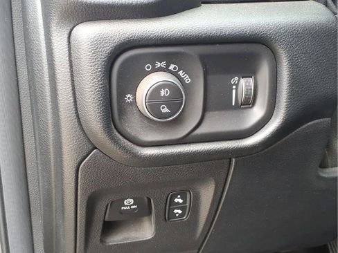 Used 2021 RAM 1500 Big Horn AWD/4WD image 15