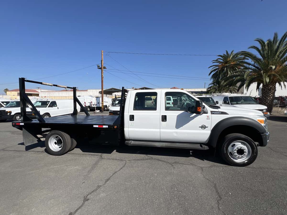 Used 2014 Ford F550 2WD Crew Cab Super Duty image 3