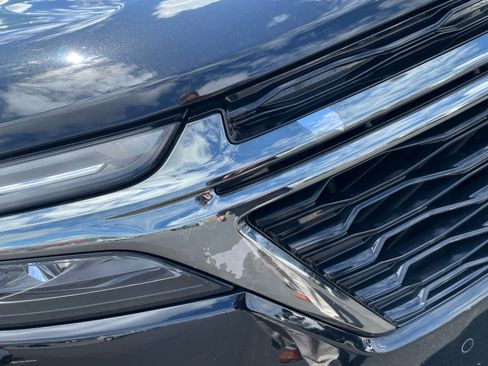 Used 2023 Chevrolet Equinox RS w/ RS Leather Package AWD/4WD image 3