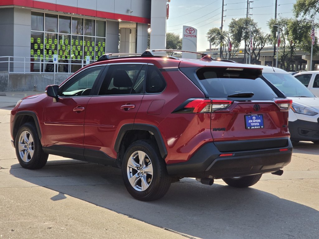 Used 2025 Toyota RAV4 XLE w/ Convenience Package FWD image 7