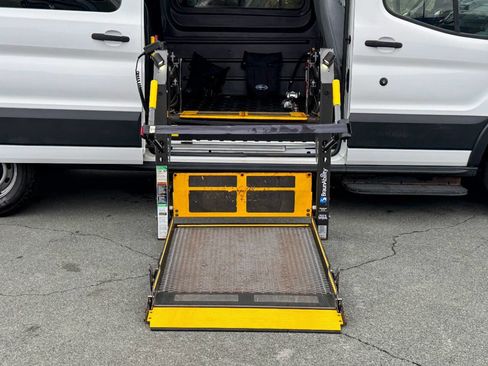 Used 2016 Ford Transit 250 148 Medium Roof RWD image 3