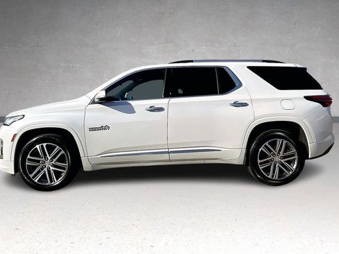 Used 2023 Chevrolet Traverse High Country image 3