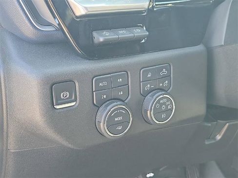 Used 2024 Chevrolet Silverado 2500 High Country w/ High Country Premium Package image 22