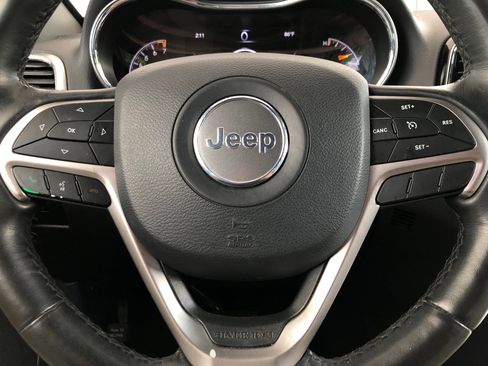 Used 2019 Jeep Grand Cherokee Limited image 11
