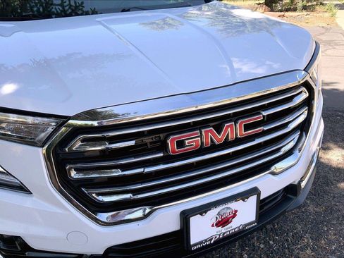 Used 2024 GMC Terrain SLT AWD/4WD image 30