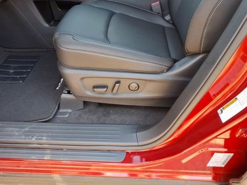 New 2026 Nissan Pathfinder SL AWD/4WD image 7