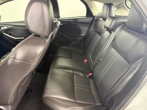 Used 2014 Ford Focus SE w/ Equipment Group 201A FWD image 17