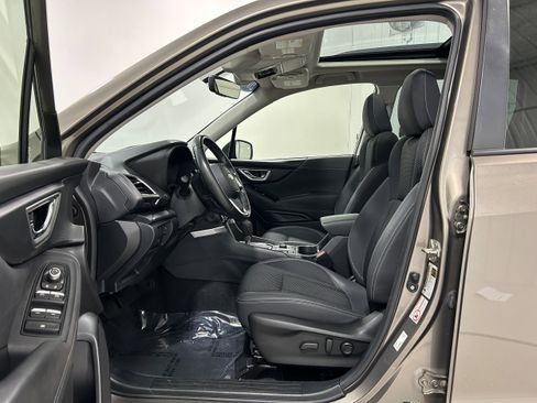 Used 2020 Subaru Forester Premium w/ Popular Package #1 AWD/4WD image 4
