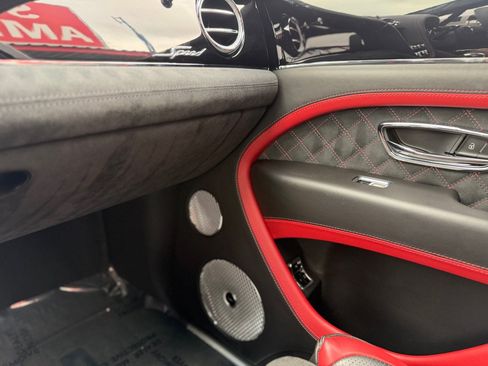 Used 2021 Bentley Bentayga Speed AWD/4WD image 29