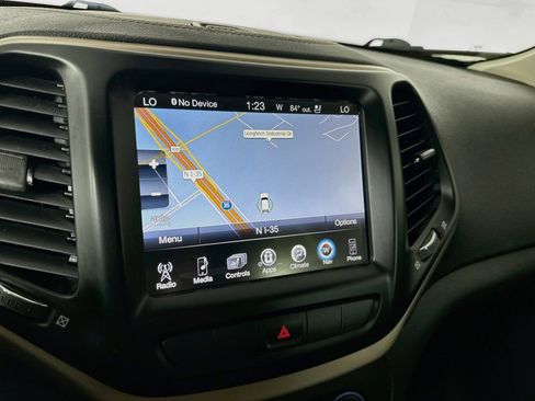 Used 2015 Jeep Cherokee Limited w/ Luxury Group AWD/4WD image 21