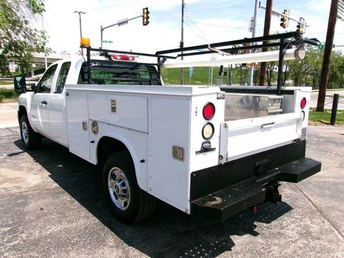 Used 2012 Chevrolet Silverado 2500 W/T AWD/4WD image 2