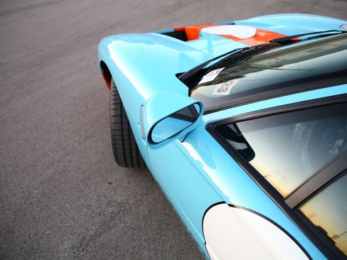 Used 2006 Ford GT image 32