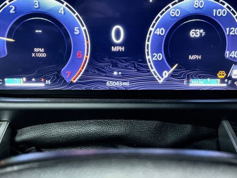 Used 2024 Jeep Wagoneer L Series III w/ Flexible Seating Group image 11