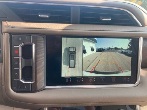 Certified 2023 GMC Yukon Denali w/ Advanced Technology Package AWD/4WD image 42