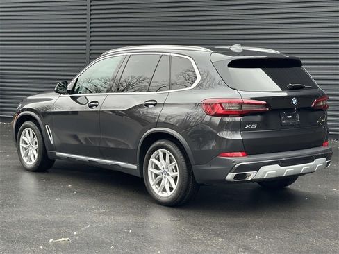 Used 2022 BMW X5 xDrive40i w/ Executive Package image 3