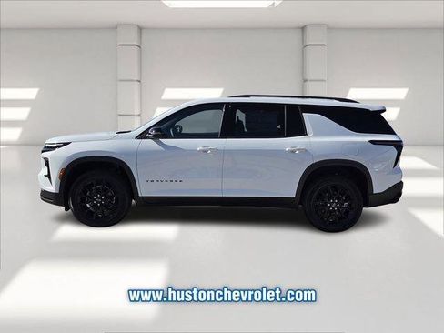 New 2026 Chevrolet Traverse LT w/ Midnight/Sport Edition FWD image 2