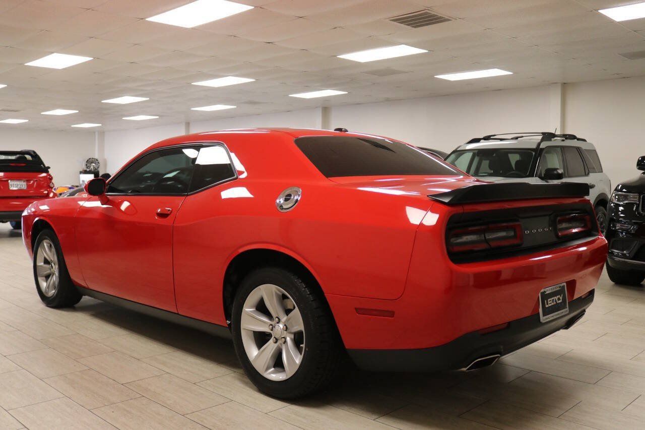 Used 2023 Dodge Challenger SXT RWD image 8
