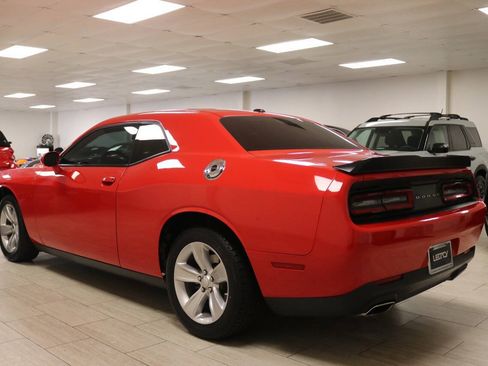 Used 2023 Dodge Challenger SXT RWD image 8