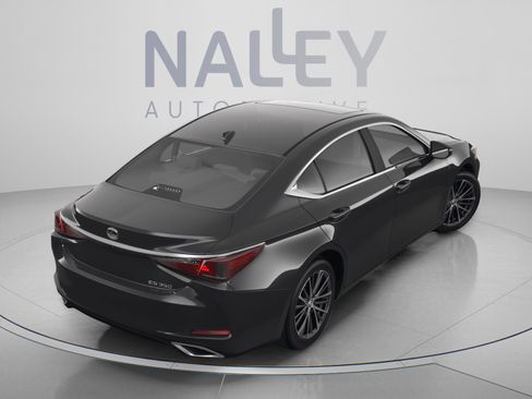 Used 2025 Lexus ES 350 w/ Premium Package FWD image 4