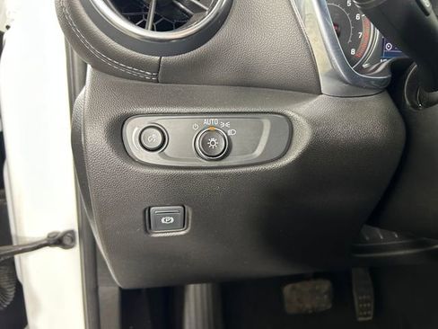 Used 2022 Chevrolet Blazer LT image 20