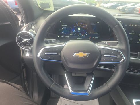 Used 2025 Chevrolet Equinox LT w/ Convenience Package II AWD/4WD image 14