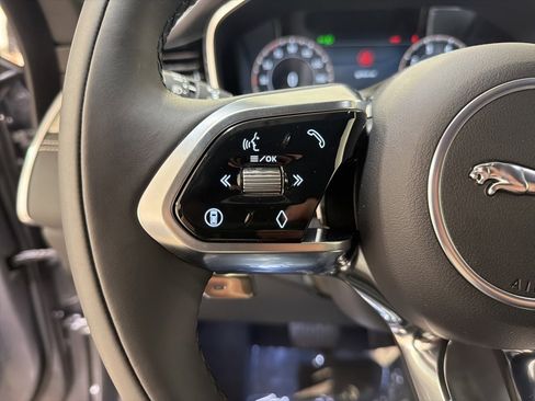New 2026 Jaguar F-PACE R-Dynamic S image 12