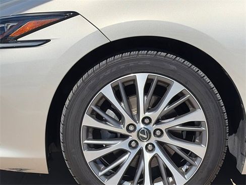 Used 2019 Lexus ES 350 F Sport w/ Accessory Package 2 image 5