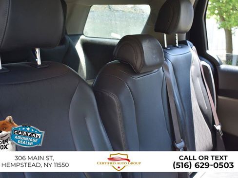 Used 2025 Kia Carnival FWD image 26