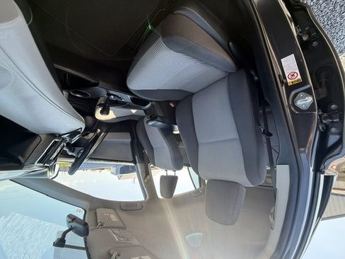 Used 2015 Toyota RAV4 LE FWD image 9