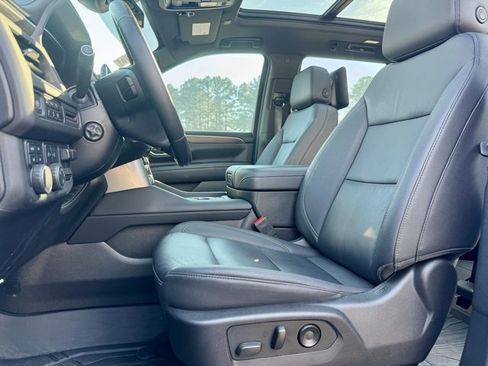 Used 2024 Chevrolet Tahoe Z71 w/ Luxury Package image 27