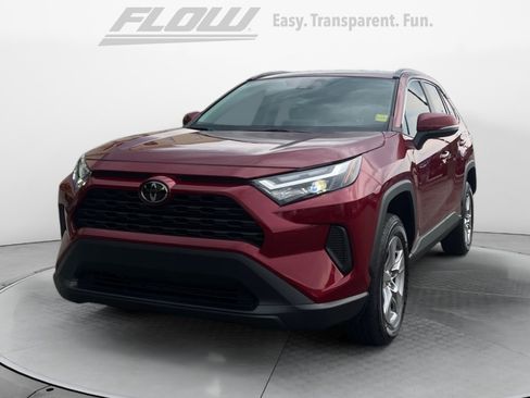 Used 2025 Toyota RAV4 XLE FWD image 4
