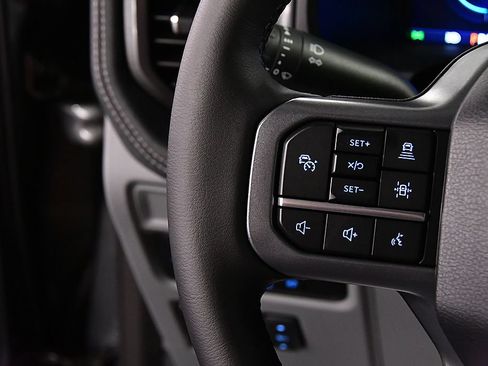 Used 2025 Ford F150 Lightning Flash AWD/4WD image 21