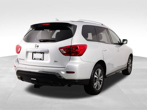 Used 2019 Nissan Pathfinder SV FWD image 9