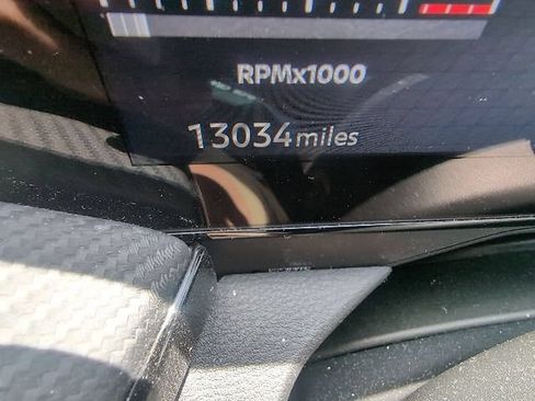 Used 2025 Nissan Kicks SR AWD/4WD image 17
