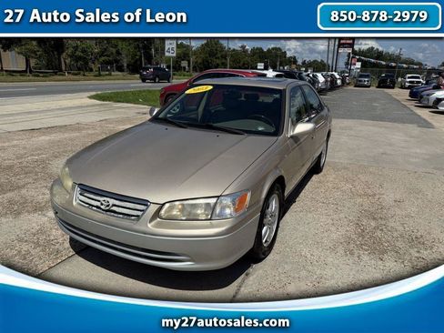 Used 2001 Toyota Camry LE FWD image 1