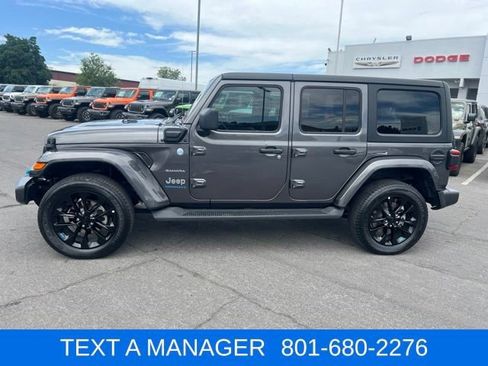 Used 2023 Jeep Wrangler Unlimited Sahara AWD/4WD image 2