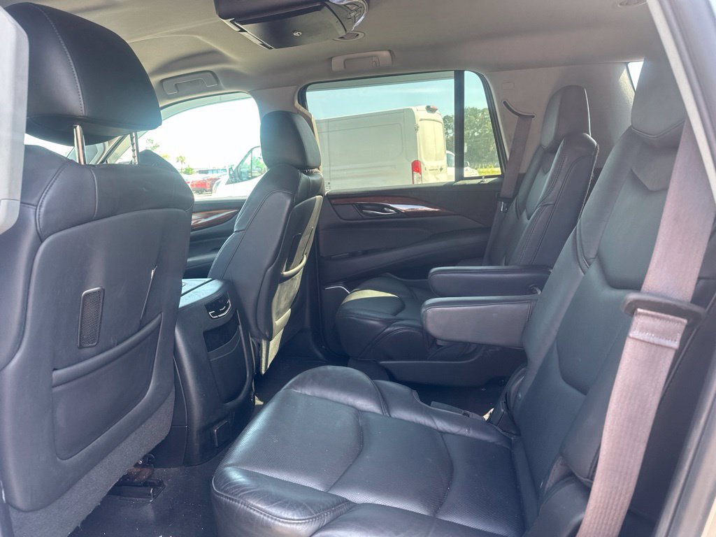 Used 2017 Cadillac Escalade 4WD image 12